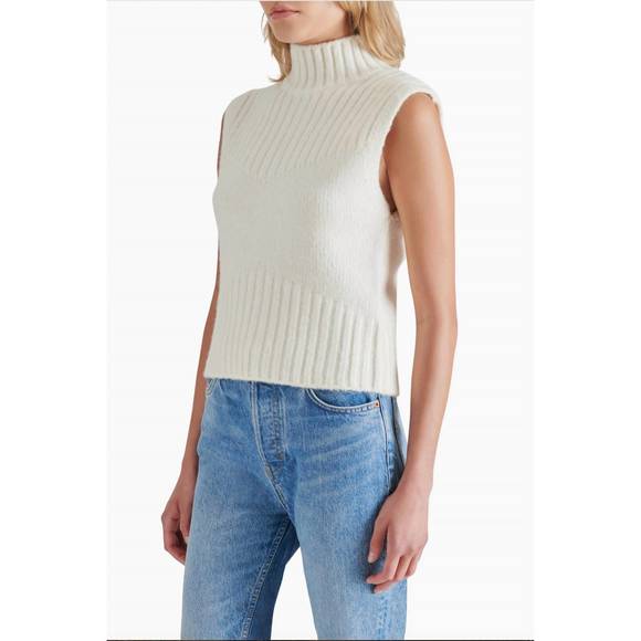 NEW STEVE MADDEN serin sleeveless turtleneck sweater in cream - Picture 2 of 3